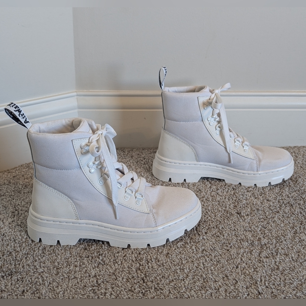 Dr. Martens Combs White Combat Boots sz 7